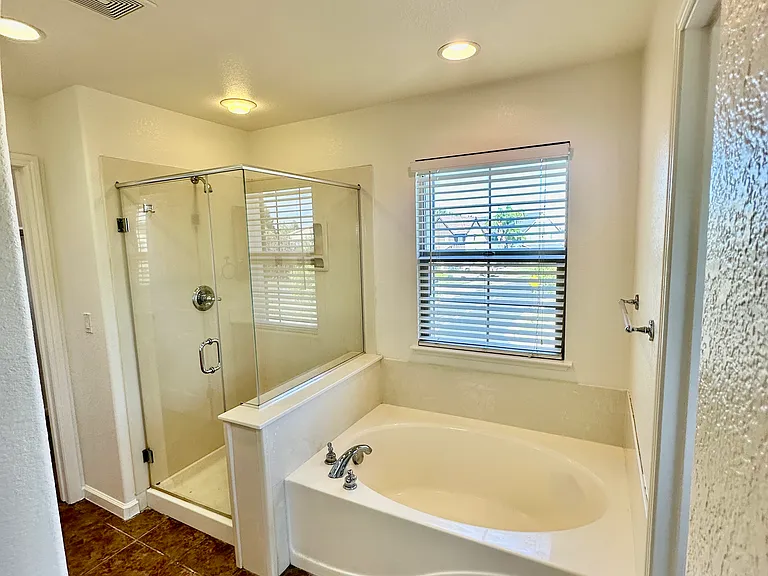 683 Castle Haven Dr — Photo 9