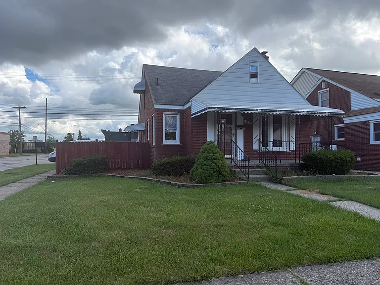 12925 Callender St — Photo 1