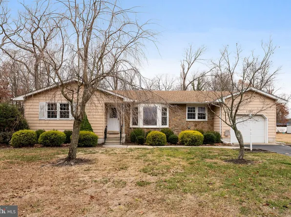 2848 Wendy Ln, Vineland, NJ 08360