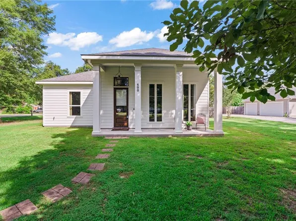 600 Colbert St, Mandeville, LA 70448