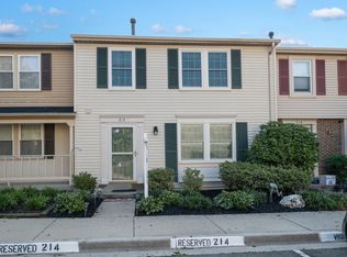 214 Whitcliff Ct, Gaithersburg, MD 20878