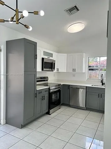 820-132 Th Ct — Photo 4