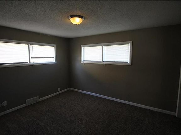 5th image of 11220 Oakland Ave