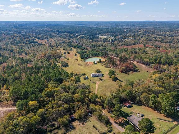 5th image of 288 Evergreen Dr