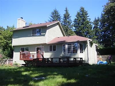 3rd image of 12739 Crown Dr NE