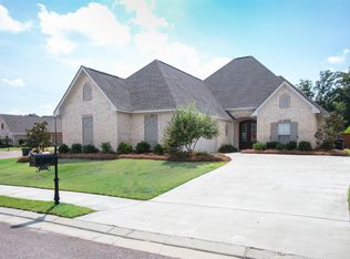 150 Grace Dr, Flowood, MS 39232