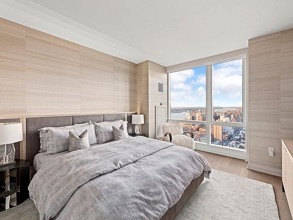 5th image of 460 W 42nd St Penthouse 1F