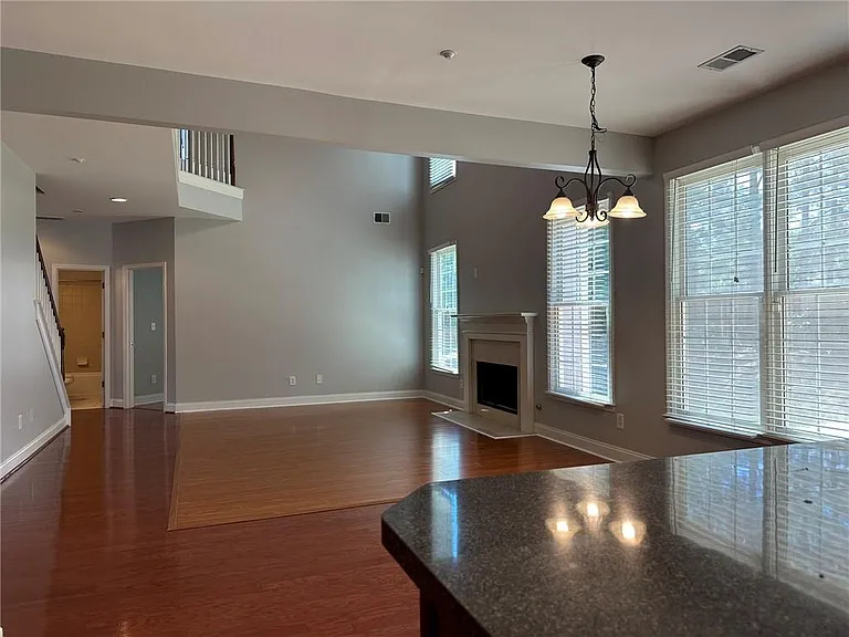 669 Maple Grove Way — Photo 4
