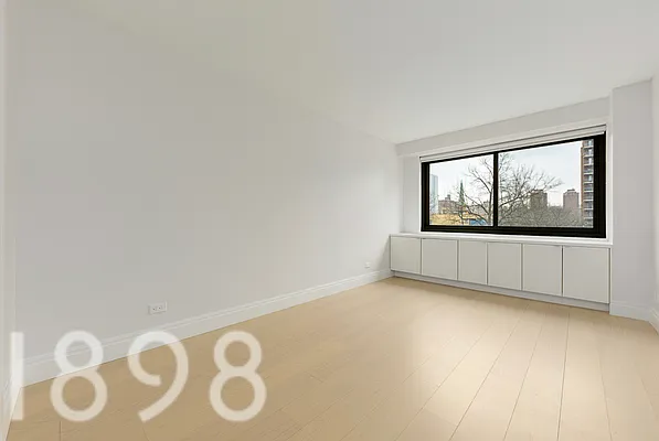 Rented by A&E Real Estate Management | media 10