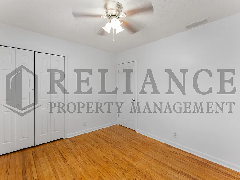 2210 W Columbine Ln — Photo 23