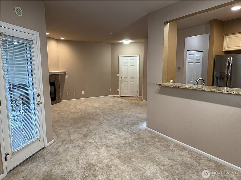 5th image of 13000 Admiralty Way #B201