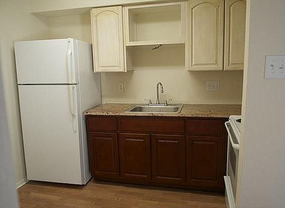 2nd image of 1840 Burton Dr APT 225