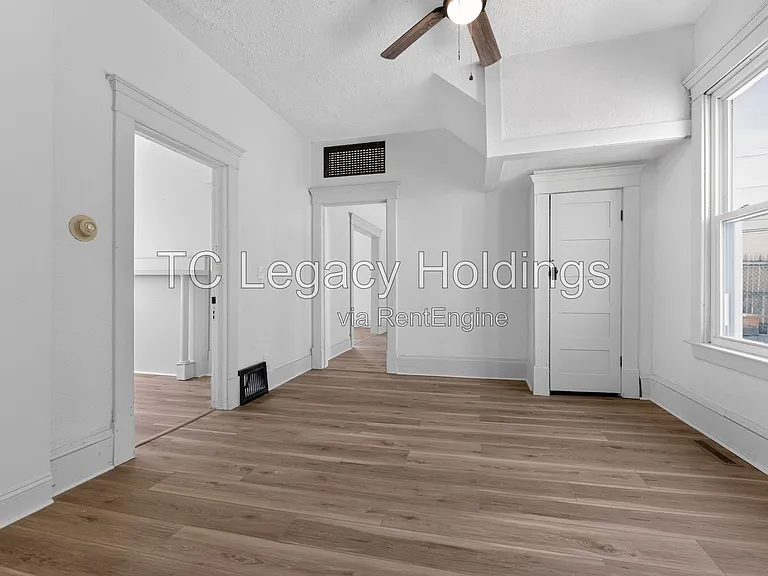 890 Traction St — Photo 23
