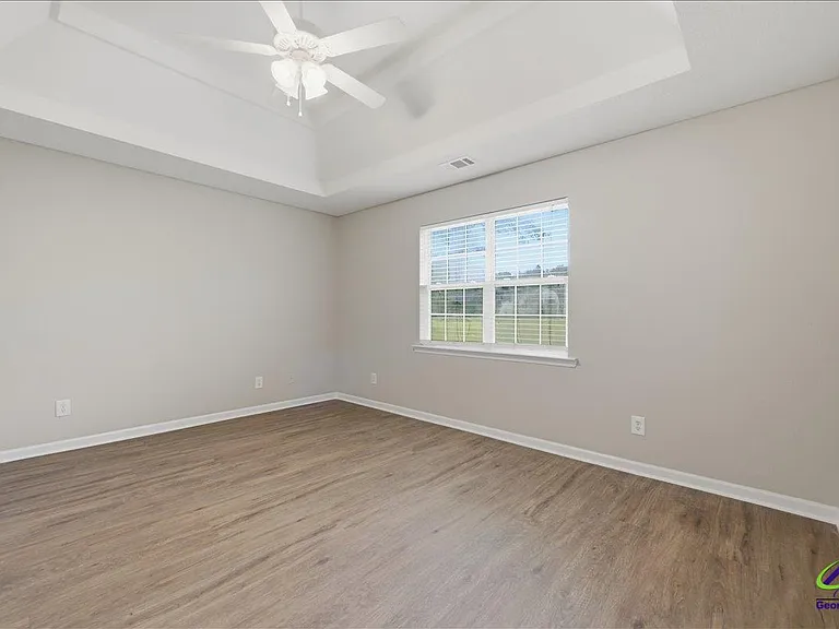 305 Links View Dr — Photo 18
