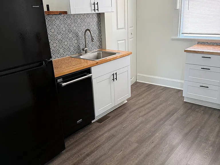 504 Bancroft Ave — Photo 5