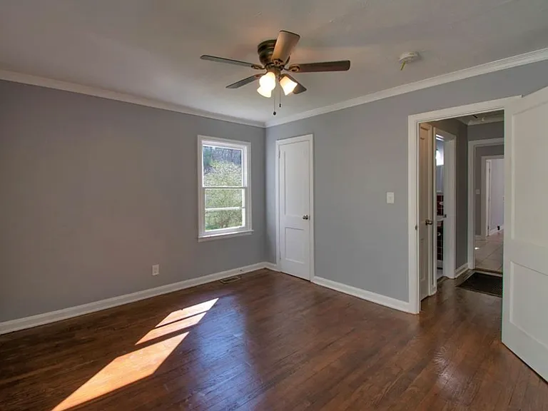 903 Edwin St NW — Photo 11