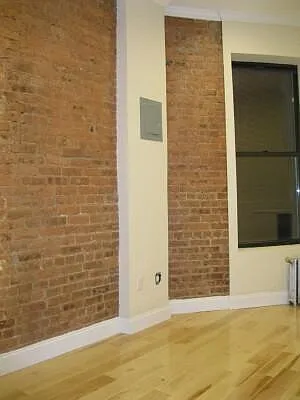 Rented by Tower Brokerage | media 16