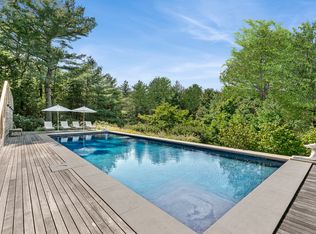 305 Two Holes Water Rd, East Hampton, NY 11937