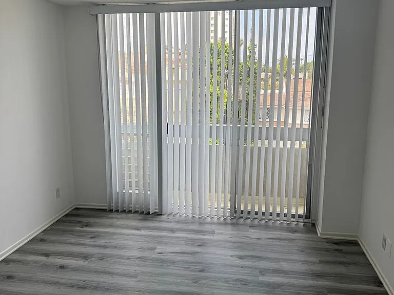 t1045 — Photo 36