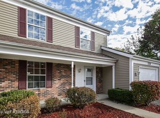 1370 Trinity Dr, Carol Stream, IL 60188