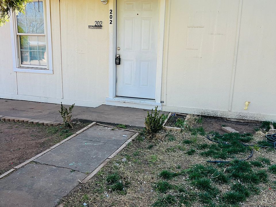 1st image of 202 N Louisiana St