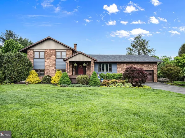 2200 Hopi Ct, Westminster, MD 21157