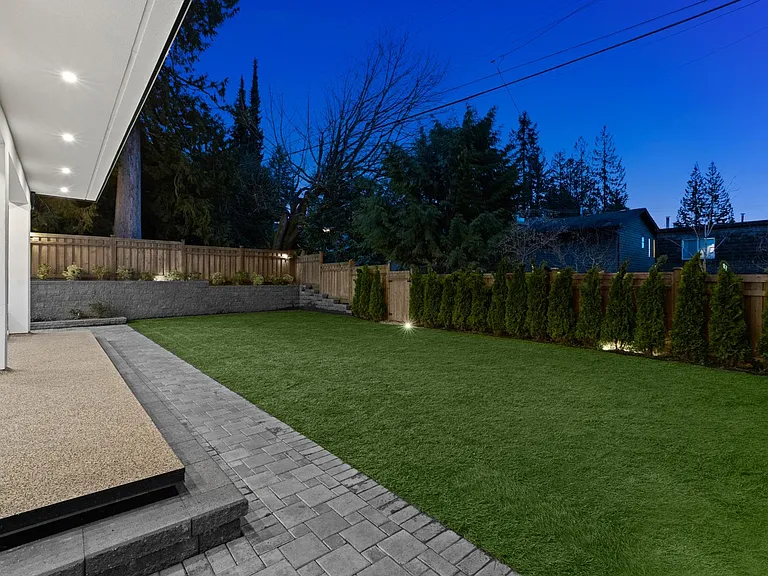 929 Canyon Blvd — Photo 28