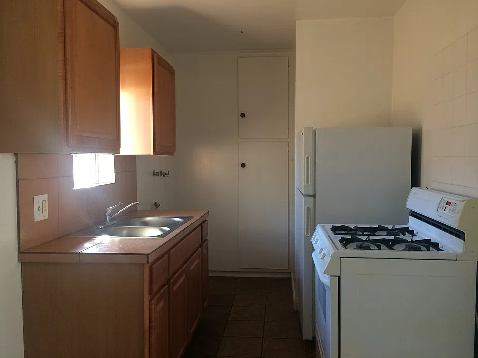 870 Euclid Ave #3
