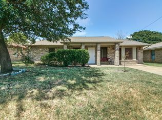 812 Oak Grove Ln, Royse City, TX 75189