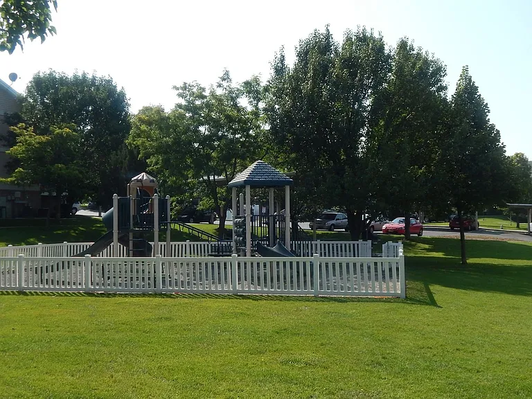 1426 N 1300 W — Photo 23