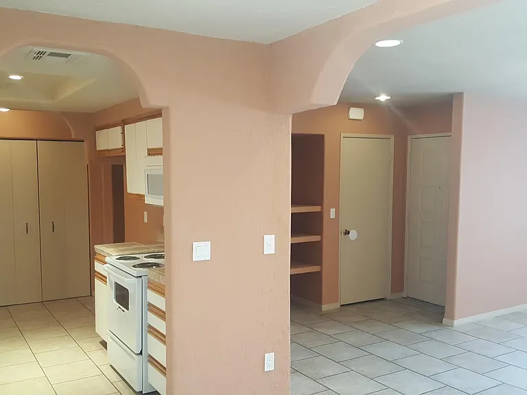 3906 Balsa Ave — Photo 2