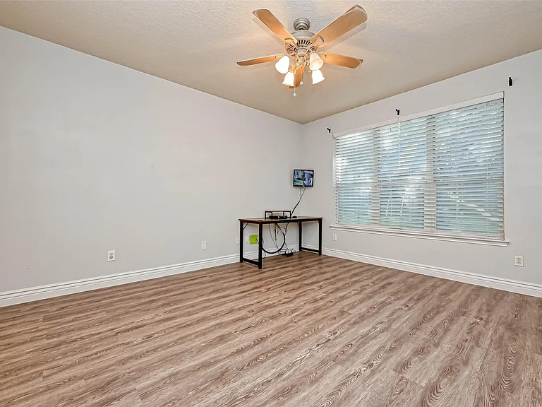 11011 Sprucedale Ct — Photo 18