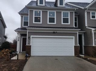 529 Wolverine Dr, Aurora, IL