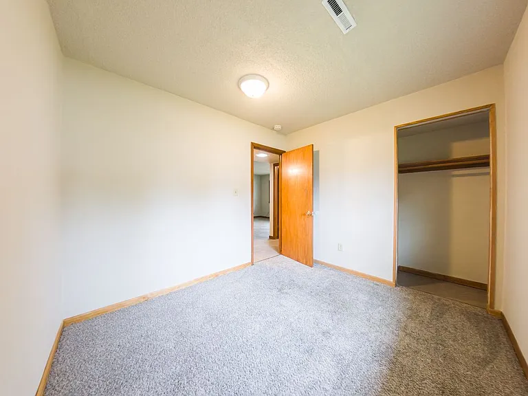 Raceway Park Apartments — Photo 13