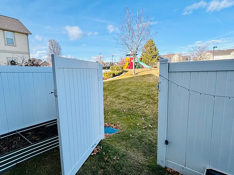 1590 Wynview Ln — Photo 16