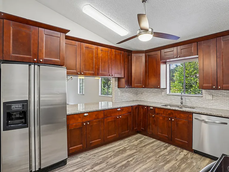 325 Timberline Trl — Photo 19
