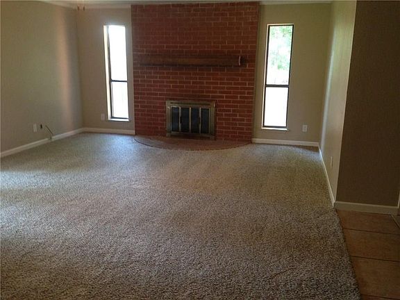 5th image of 2318 Portland Ave