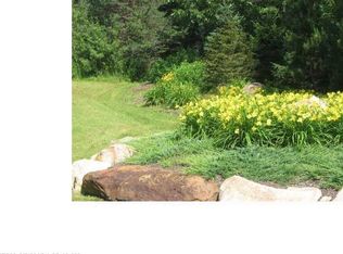 5 Old Nutt Farm Rd, Rockport, ME 04856