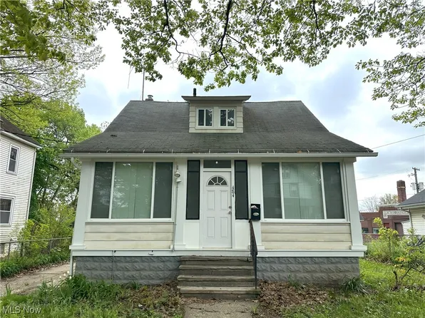 484 Hammel St, Akron, OH 44306