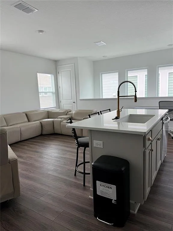 1 bed, 1.0 bath, 780 sqft, $1,850 — Photo 4