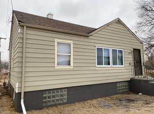475 Hovey St, Gary, IN 46406