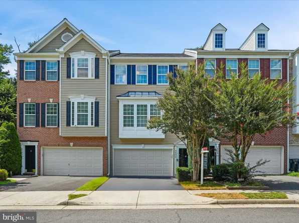 8332 Leighlex Ct, Manassas, VA 20111