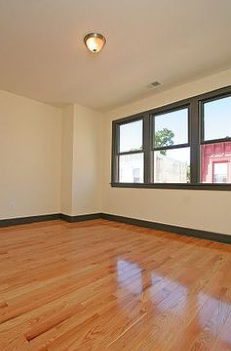 1st image of 1709 Arlington St #1