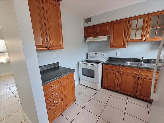 5th image of 5930 Fairfield Ave S