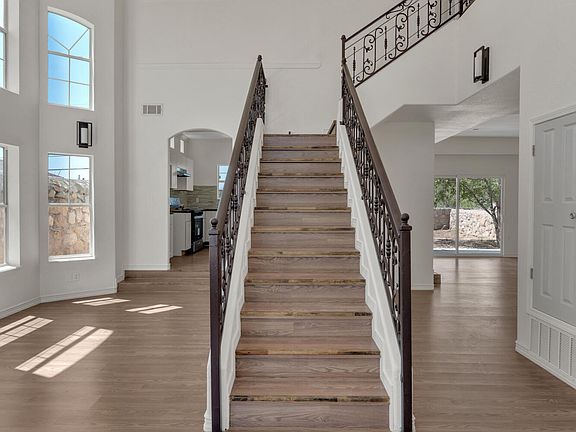 3rd image of 412 Valle Del Mar Dr