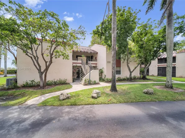 20135 NE 3rd Ct APT 1, Miami, FL 33179
