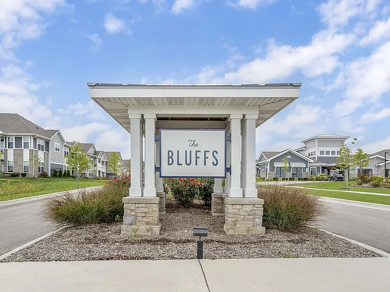 The Bluffs — Photo 52