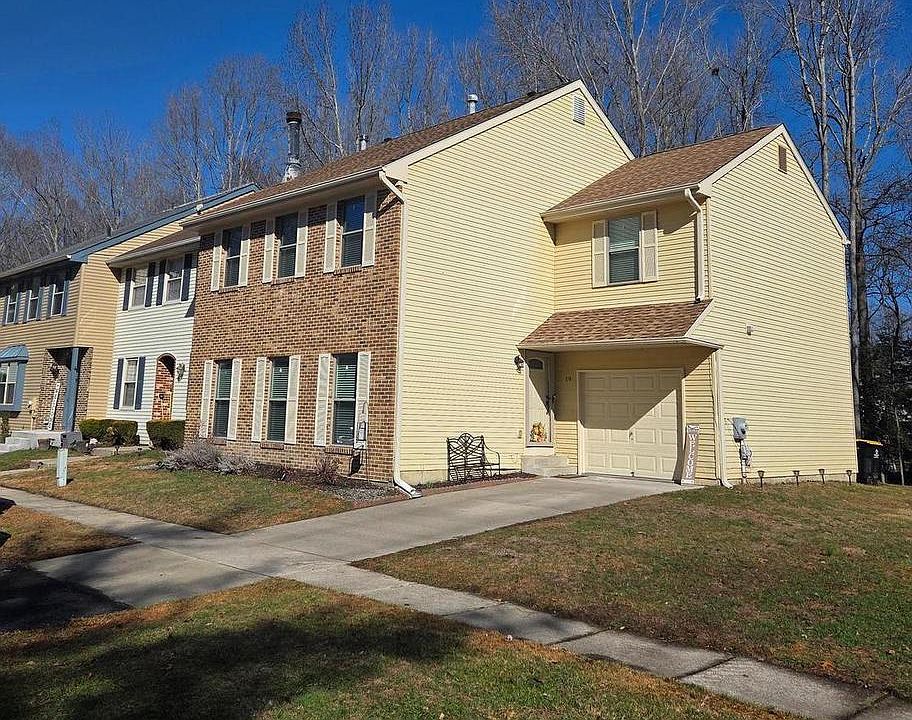 1st image of 19 Blackhawk Ct