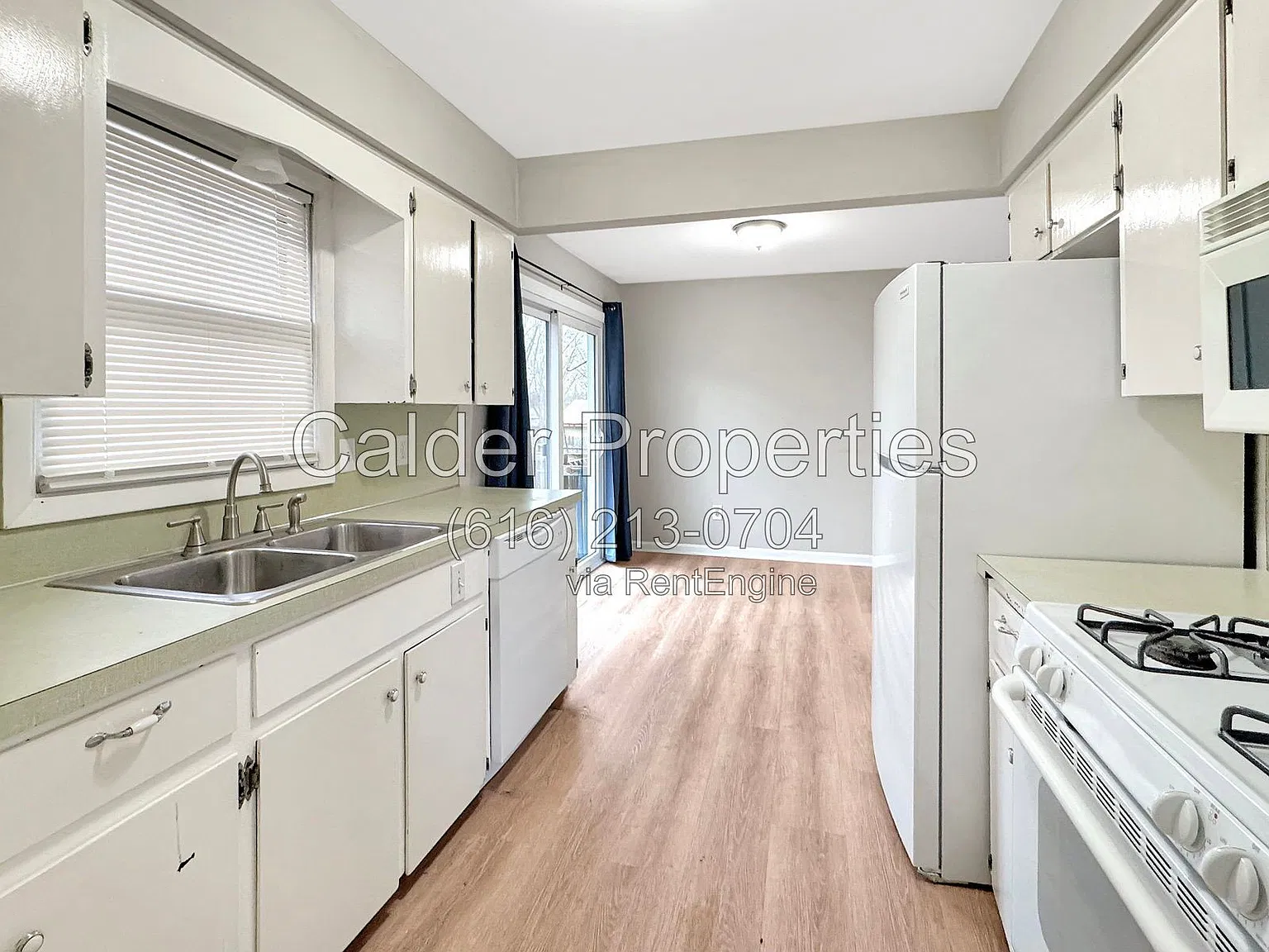 3 bed, 1.5 bath, 2050 sqft, $2,495 — Photo 4