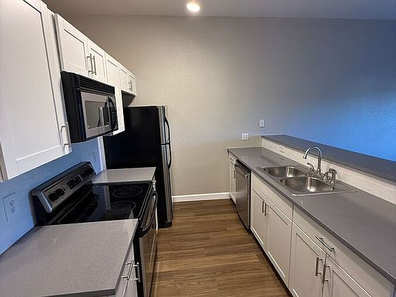 2nd image of 15475 E Andrews Dr #315
